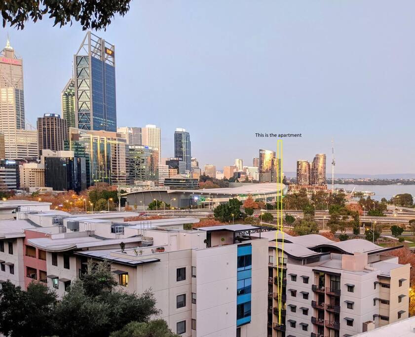 City & Lakeside With Free Parking, Pool And 10 Mins Walk Into The City Perth Ngoại thất bức ảnh